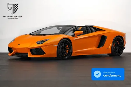 Lamborghini Lamborghini Aventador Roadster Carbon/Branding/Travel/PPF im Auto Abo von Null-Leasing