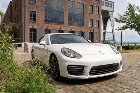Porsche Porsche Panamera GTS im Auto Abo von Faaren