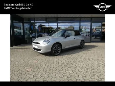 MINI MINI Cooper SE Favoured Trim Paket XL Pano Harman/Kardon im Auto Abo von LeasingTime