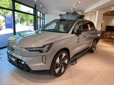 Volvo Volvo EX90 Twin Performance Ultra, 22", Luftfahr., AHK, Pilot-Assist im Auto Abo von LeasingTime